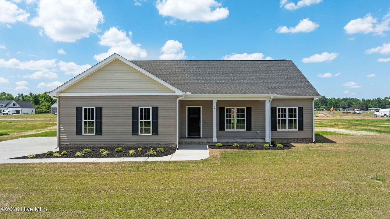 305 Allie's Drive - Photo 1