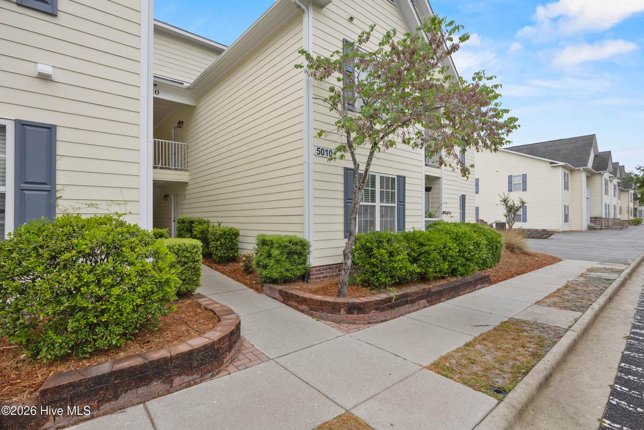 5010 Hunters Trail - Photo 1