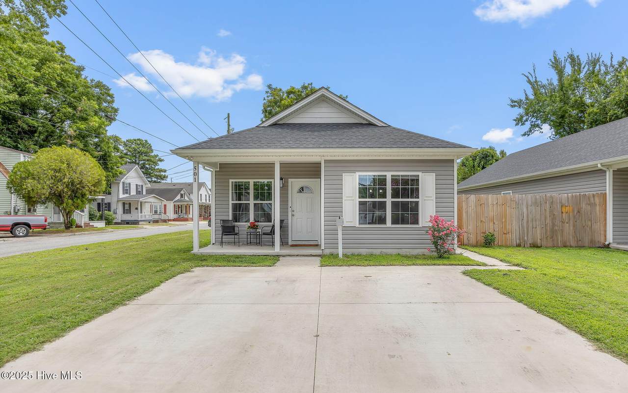 501 Roanoke Avenue - Photo 1