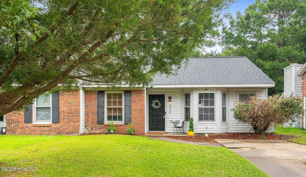 2314 Knollwood Lane - Photo 1