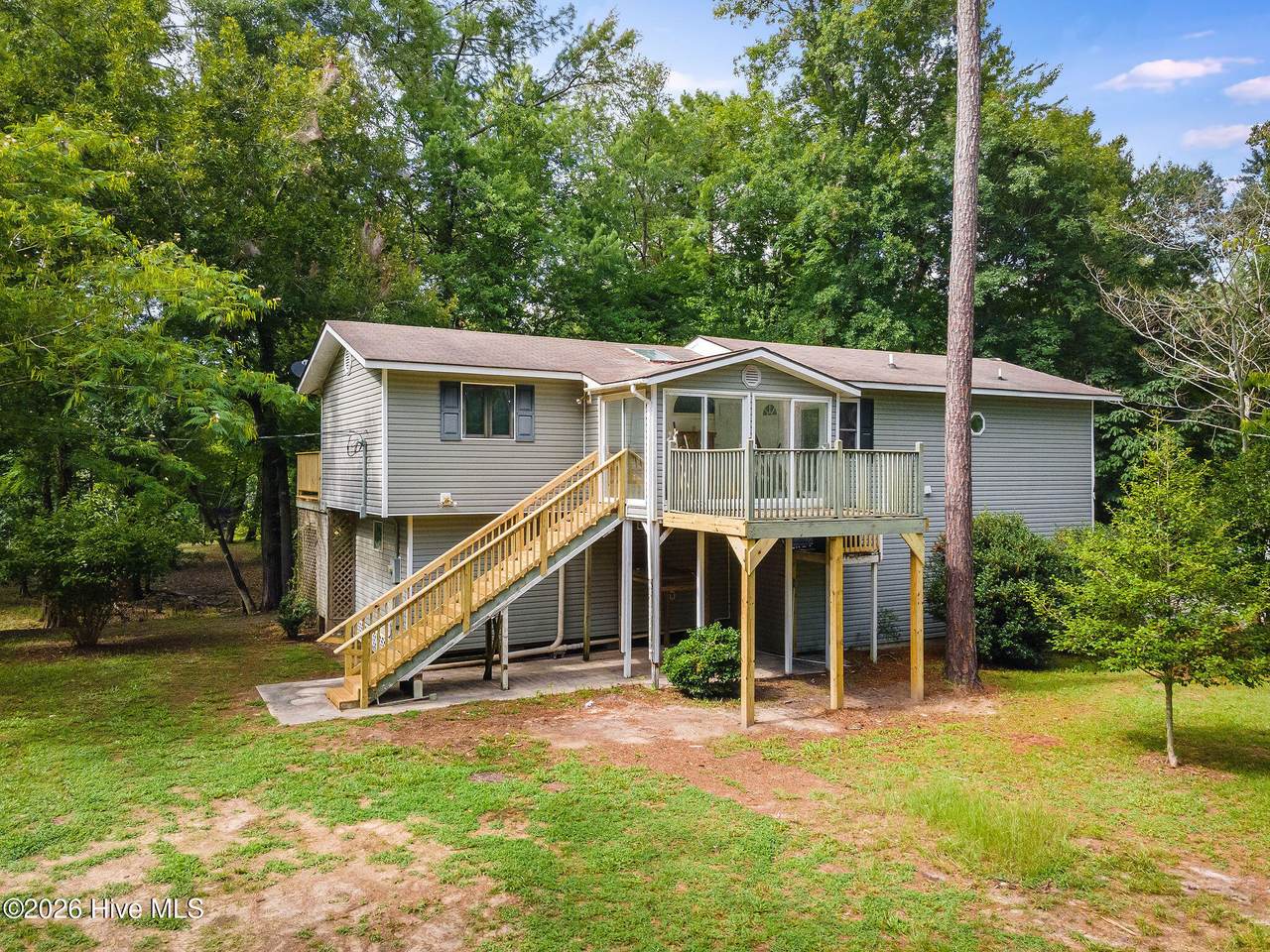 105 Whitestocking Ext - Photo 1