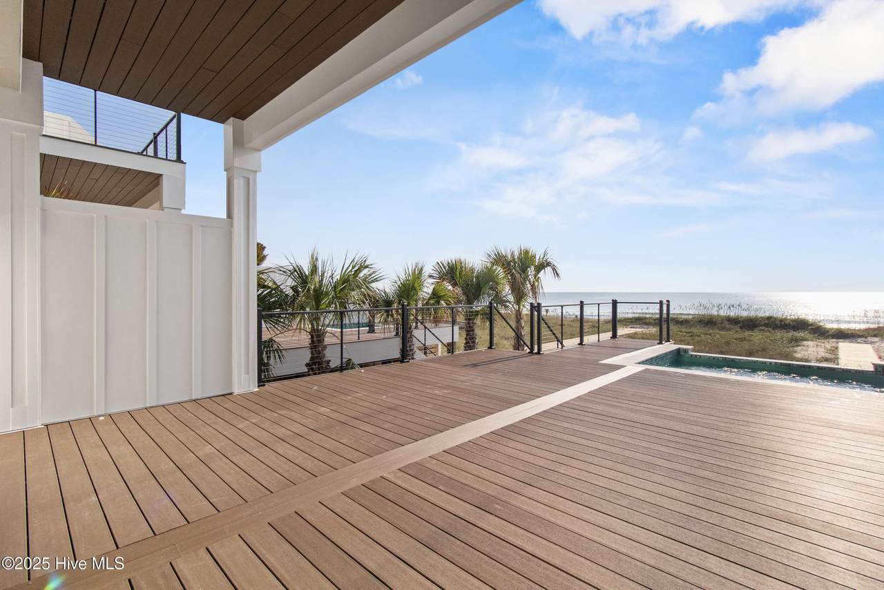 605 Fort Fisher Boulevard - Photo 1