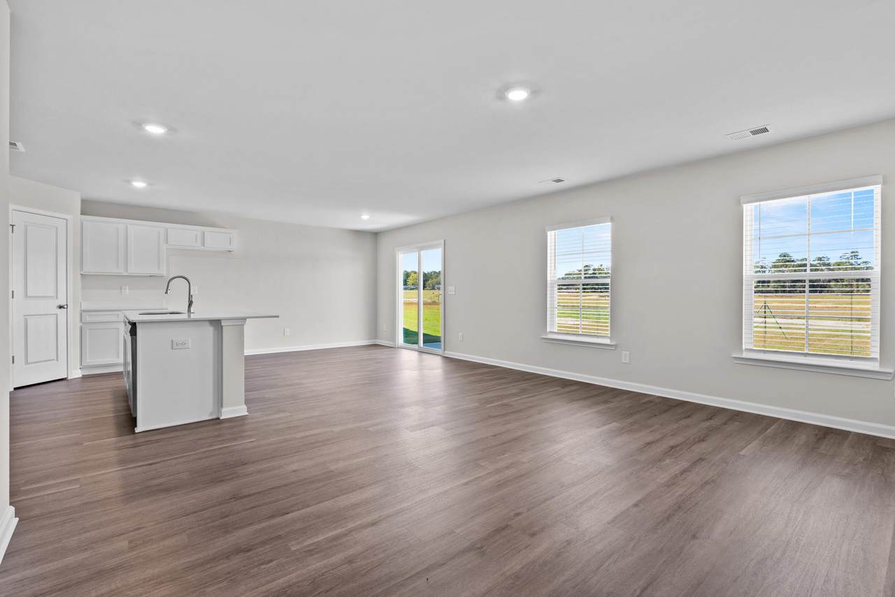 https://bt-photos.global.ssl.fastly.net/ncreg/1280_boomver_2_c6ae814c992f23fda1055316a1071d3f-2.jpg