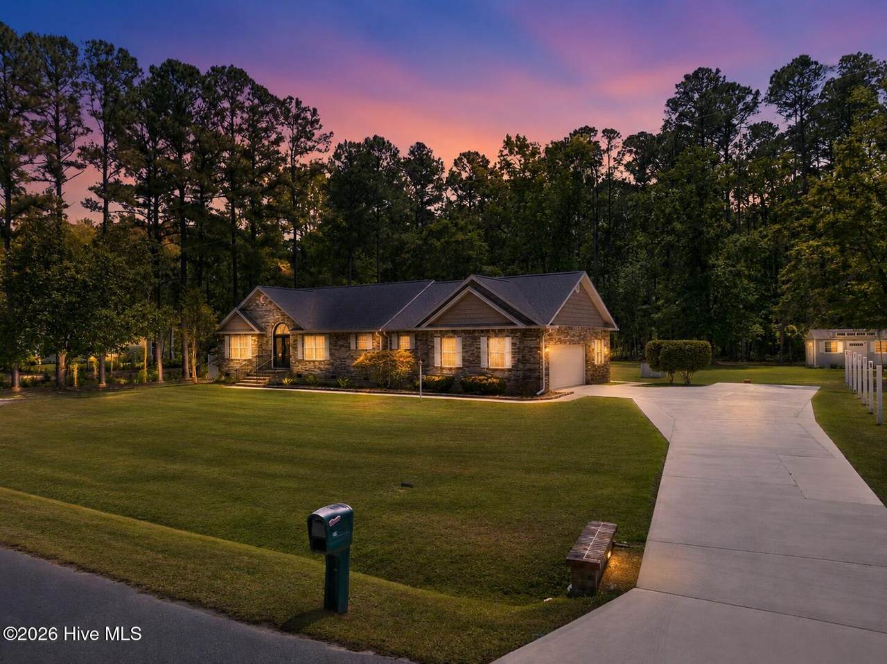 519 Boundaryline Drive - Photo 1