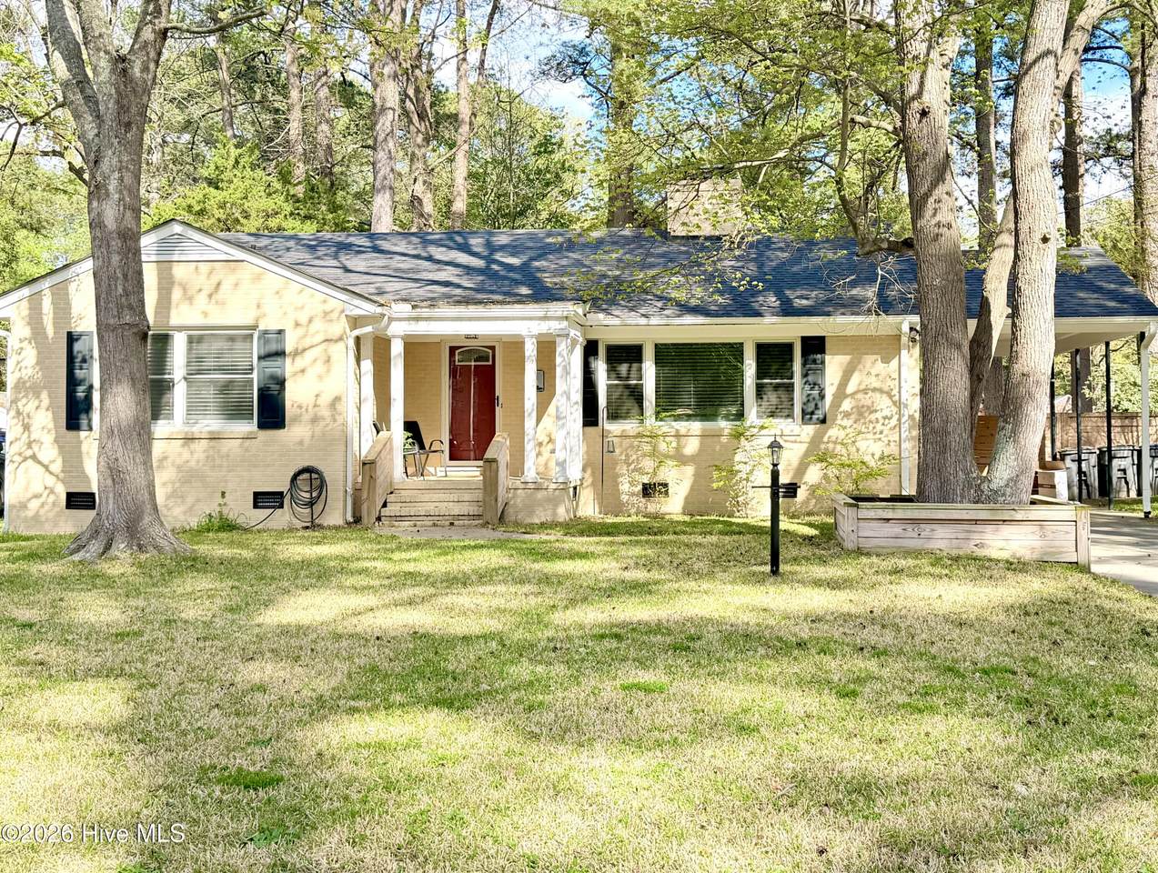 709 Burton Street - Photo 1