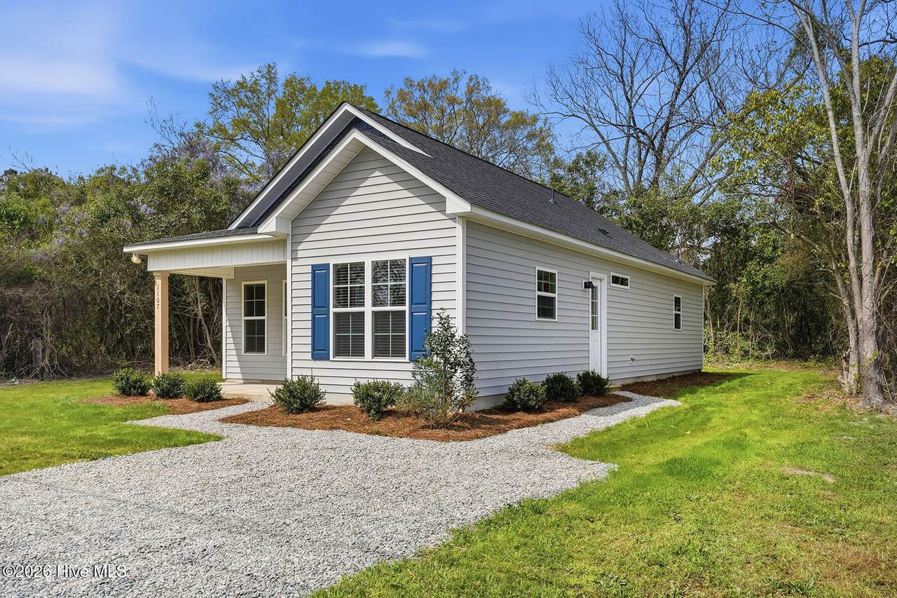 1107 John Street - Photo 1