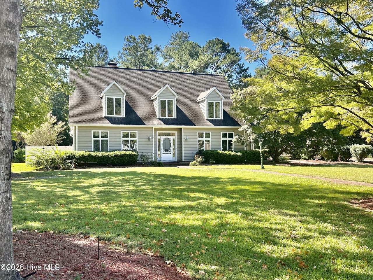 501 Montrose Lane - Photo 1