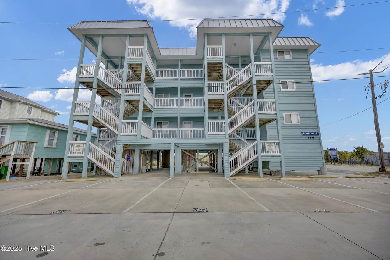 115 Carolina Beach Avenue - Photo 1