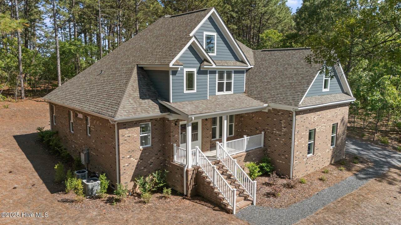 225 Lakeway Drive - Photo 1