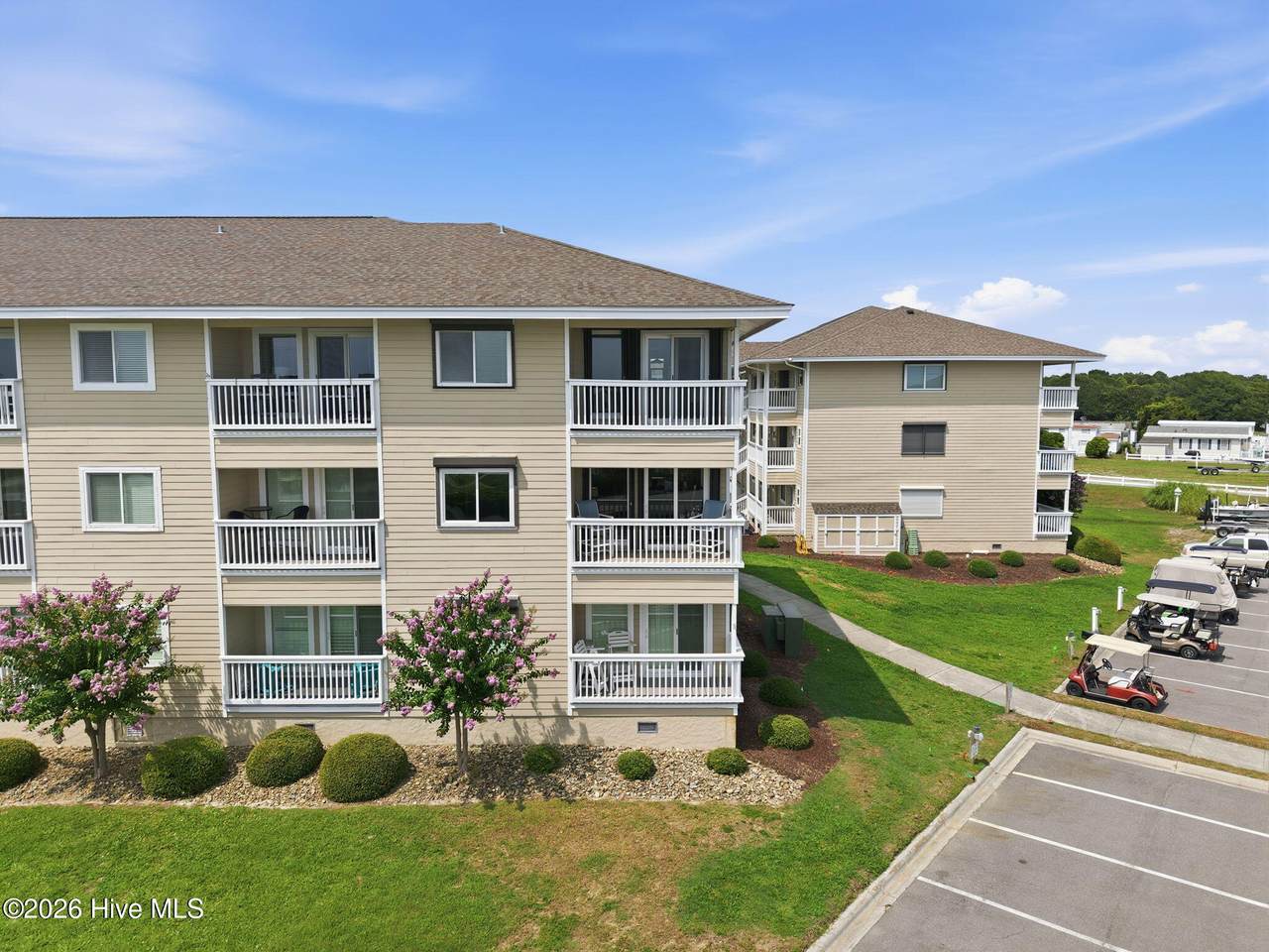 650 Cedar Point Boulevard - Photo 1