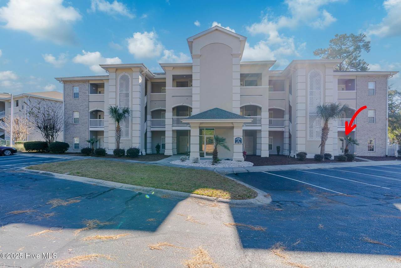 908 Resort Circle - Photo 1
