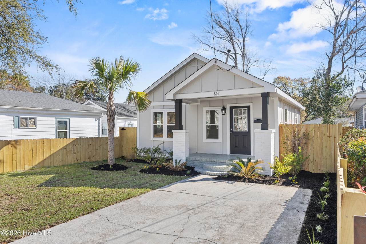 803 14th Street - Photo 1