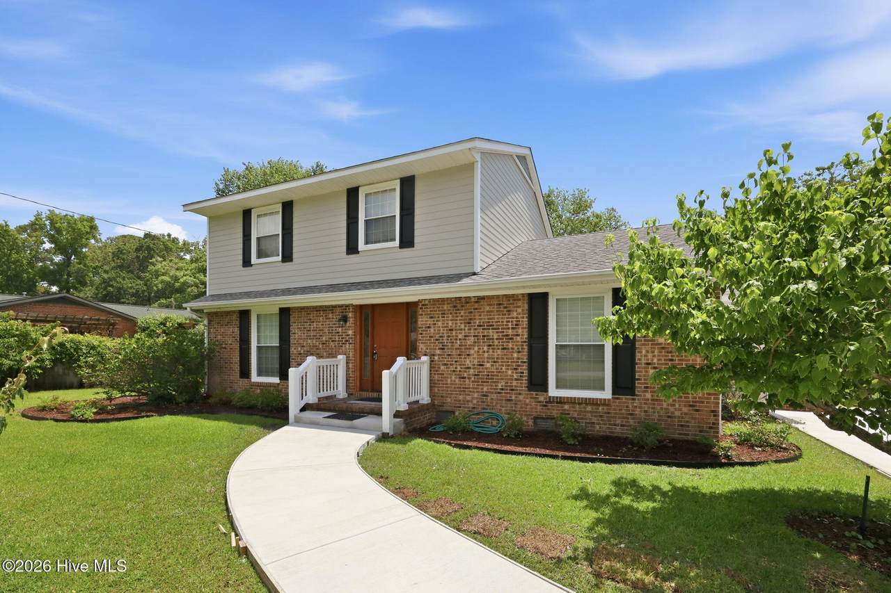 700 Robin Road - Photo 1