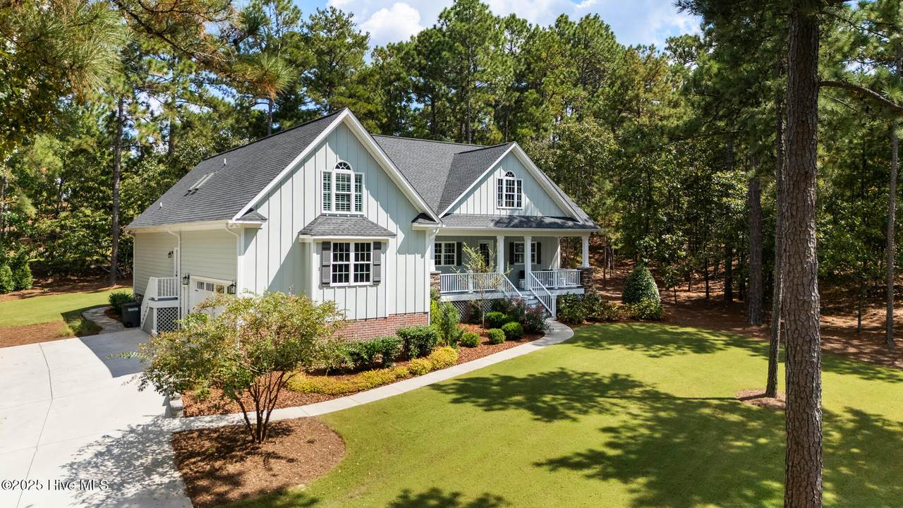 124 Owens Circle - Photo 1