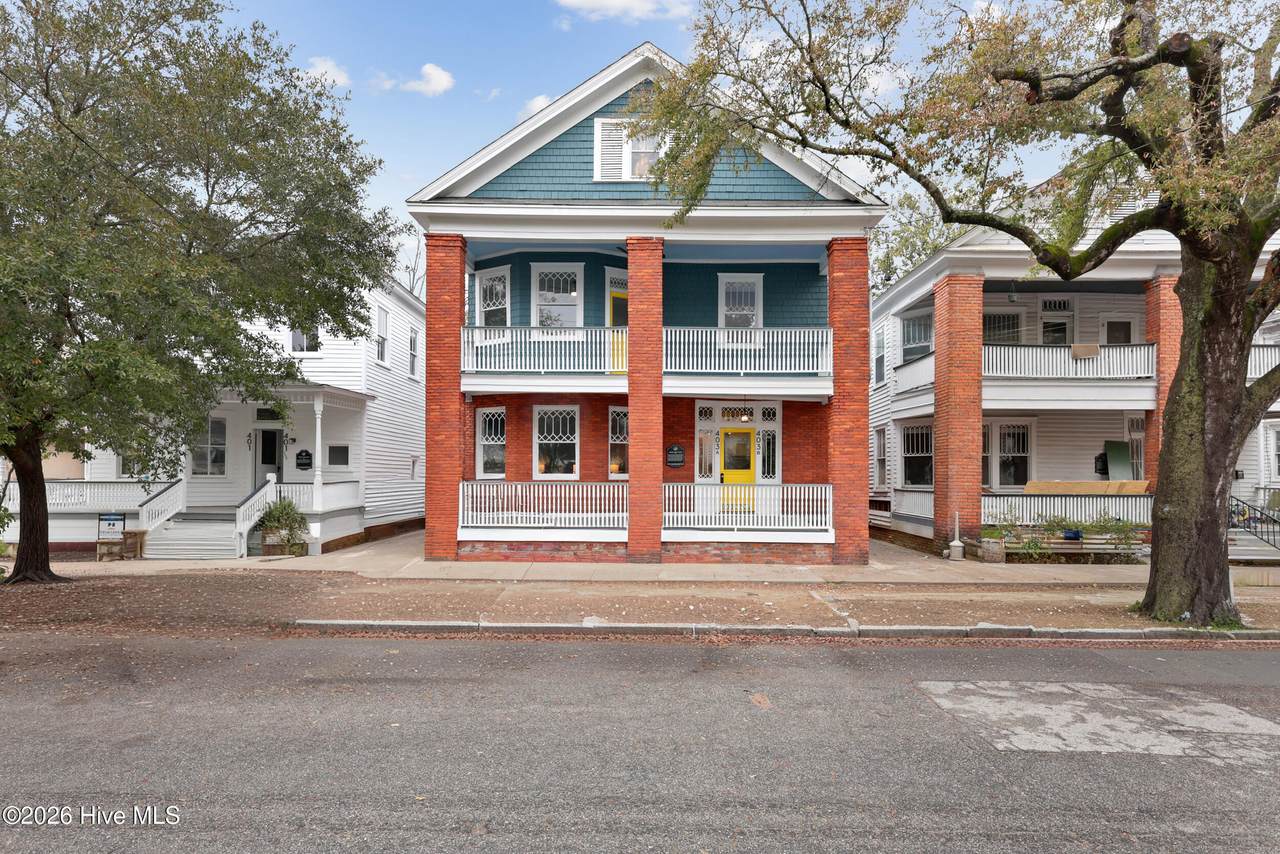 403 Dock Street - Photo 1