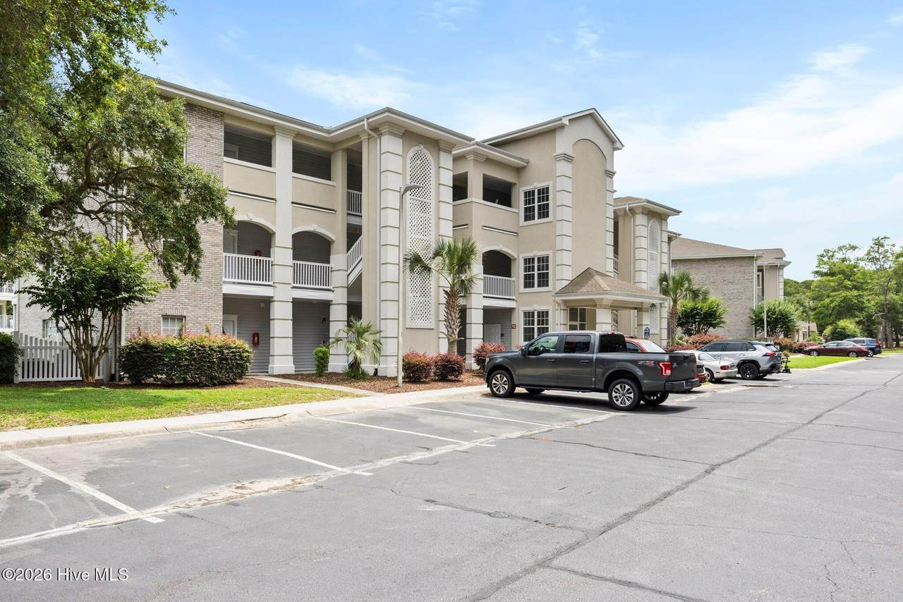 908 Resort Circle - Photo 1