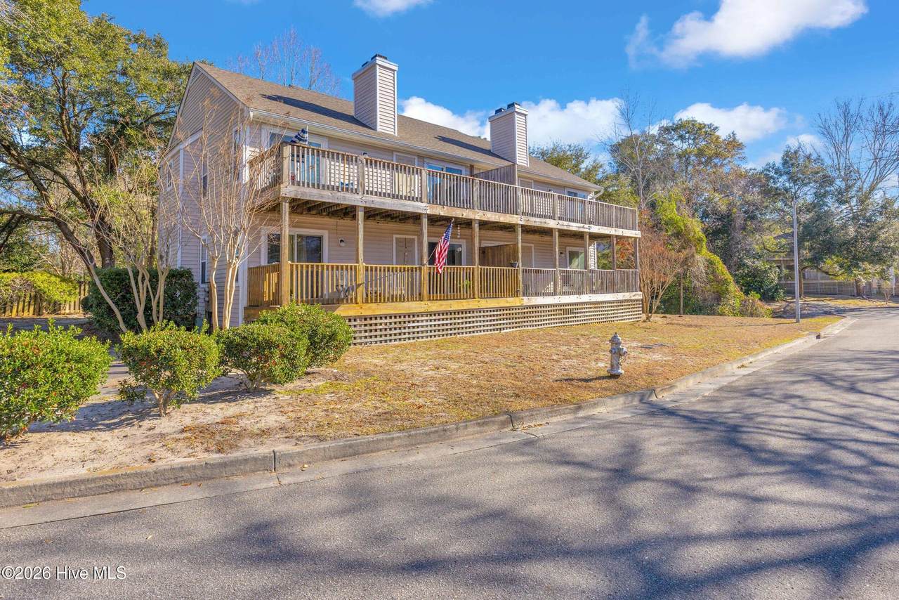 5221 Largo Court - Photo 1