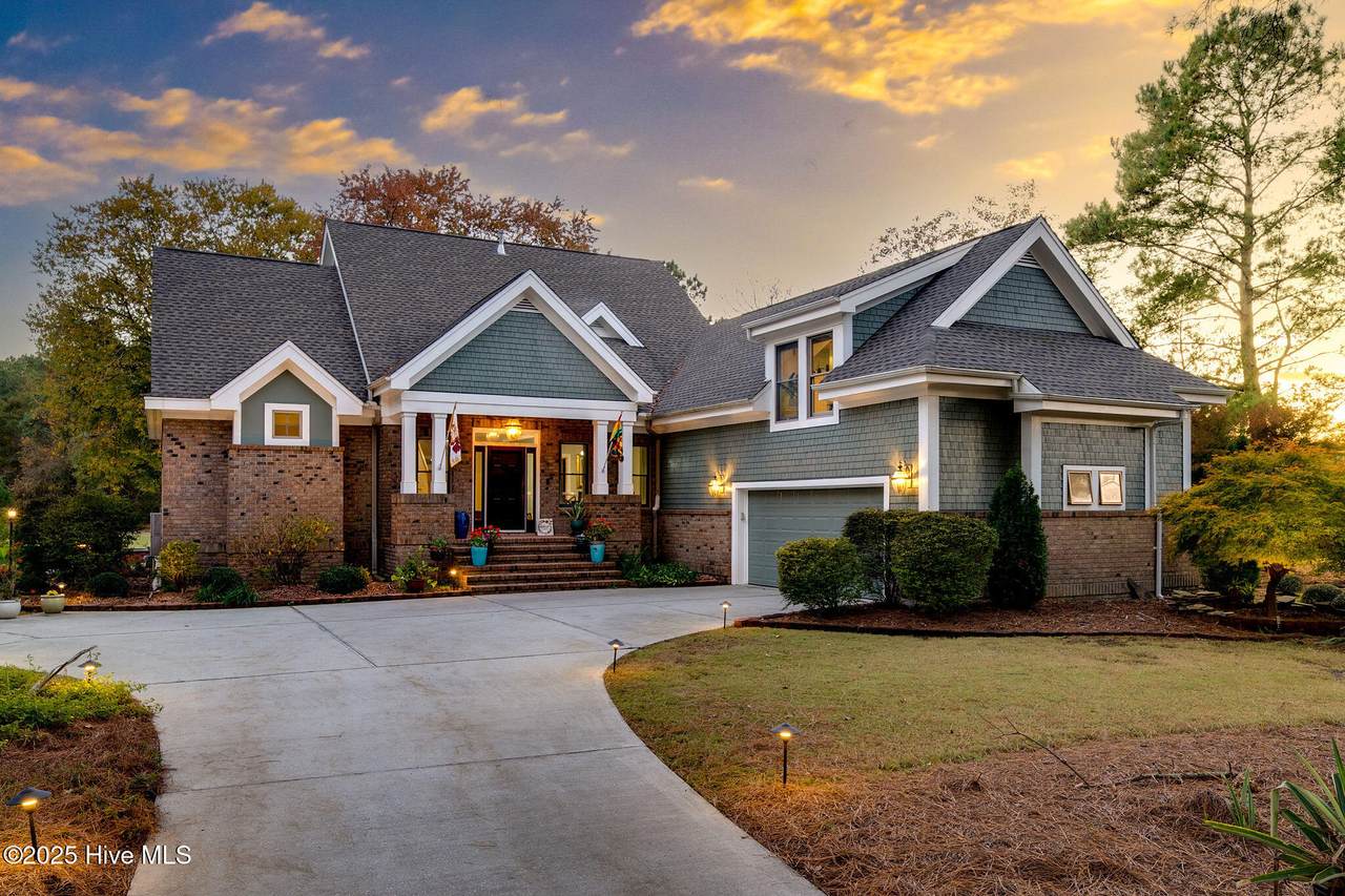 112 Cedar Court - Photo 1