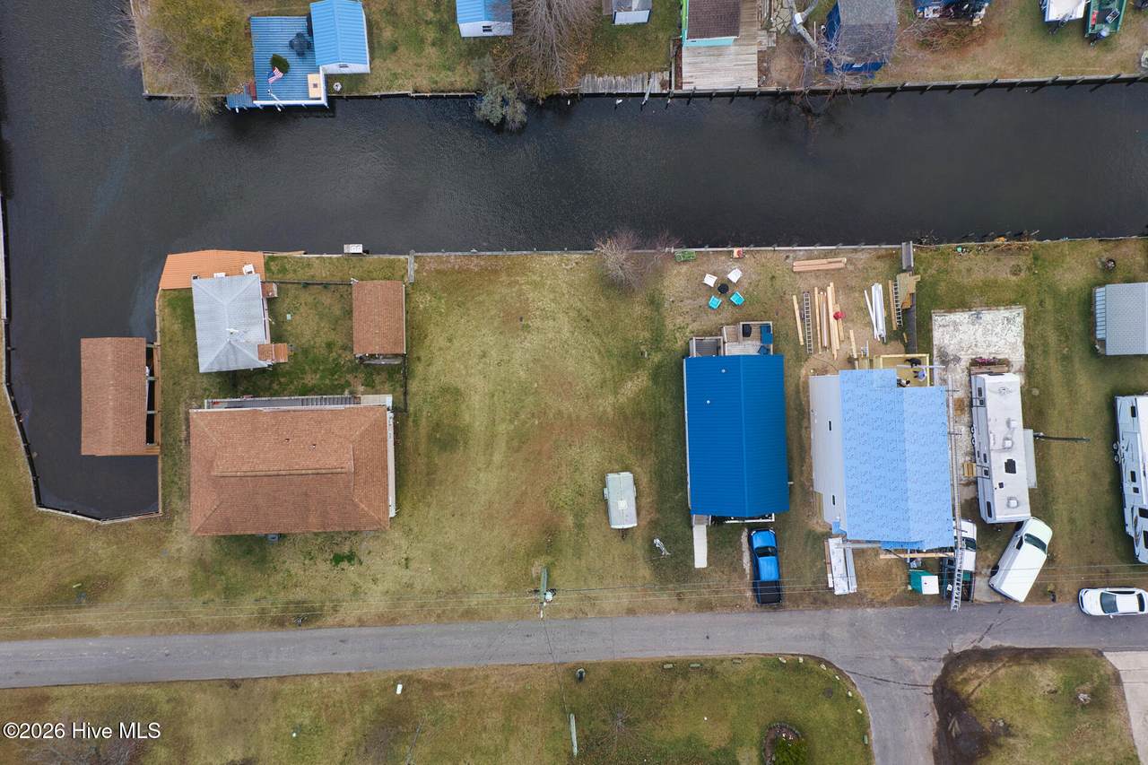 107 Reef Lane - Photo 1