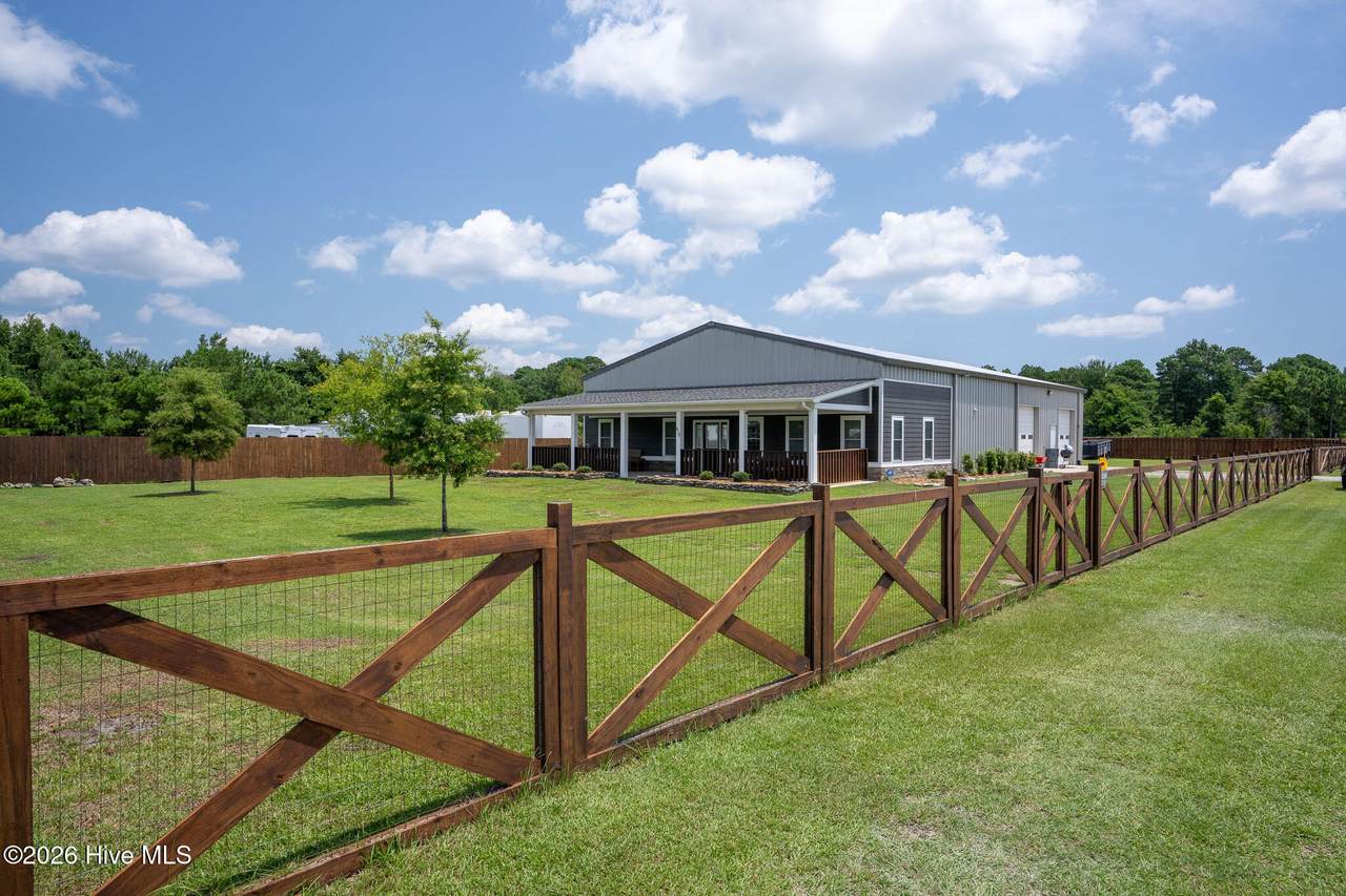 618 Hwy 17 N - Photo 1