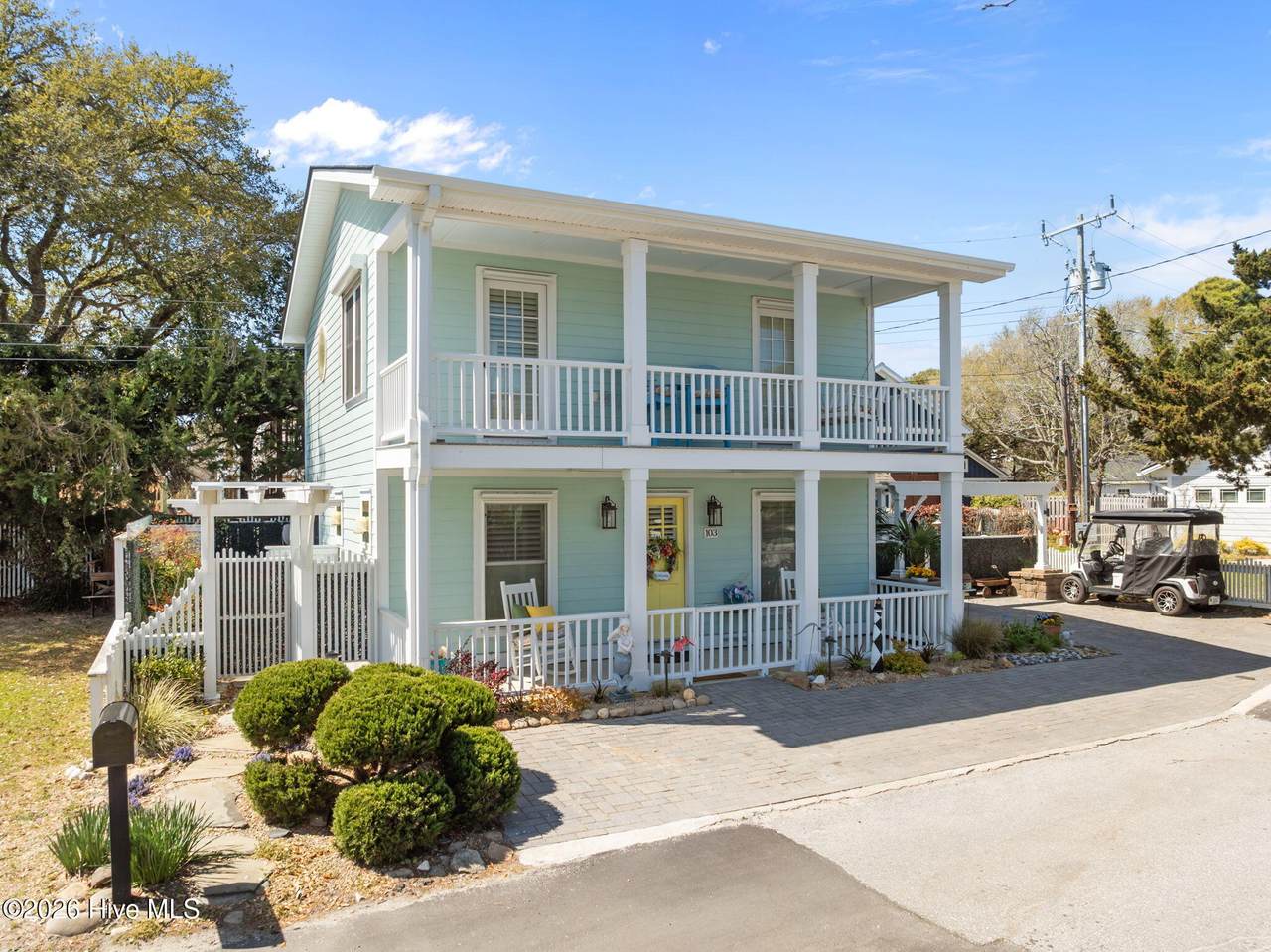 103 Sunshine Court - Photo 1