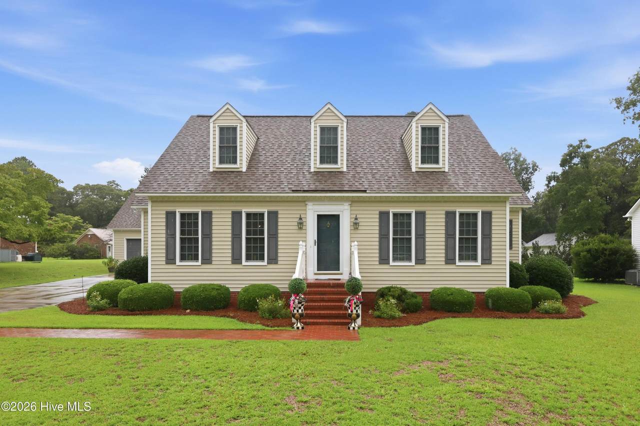 2512 Hickory Street - Photo 1
