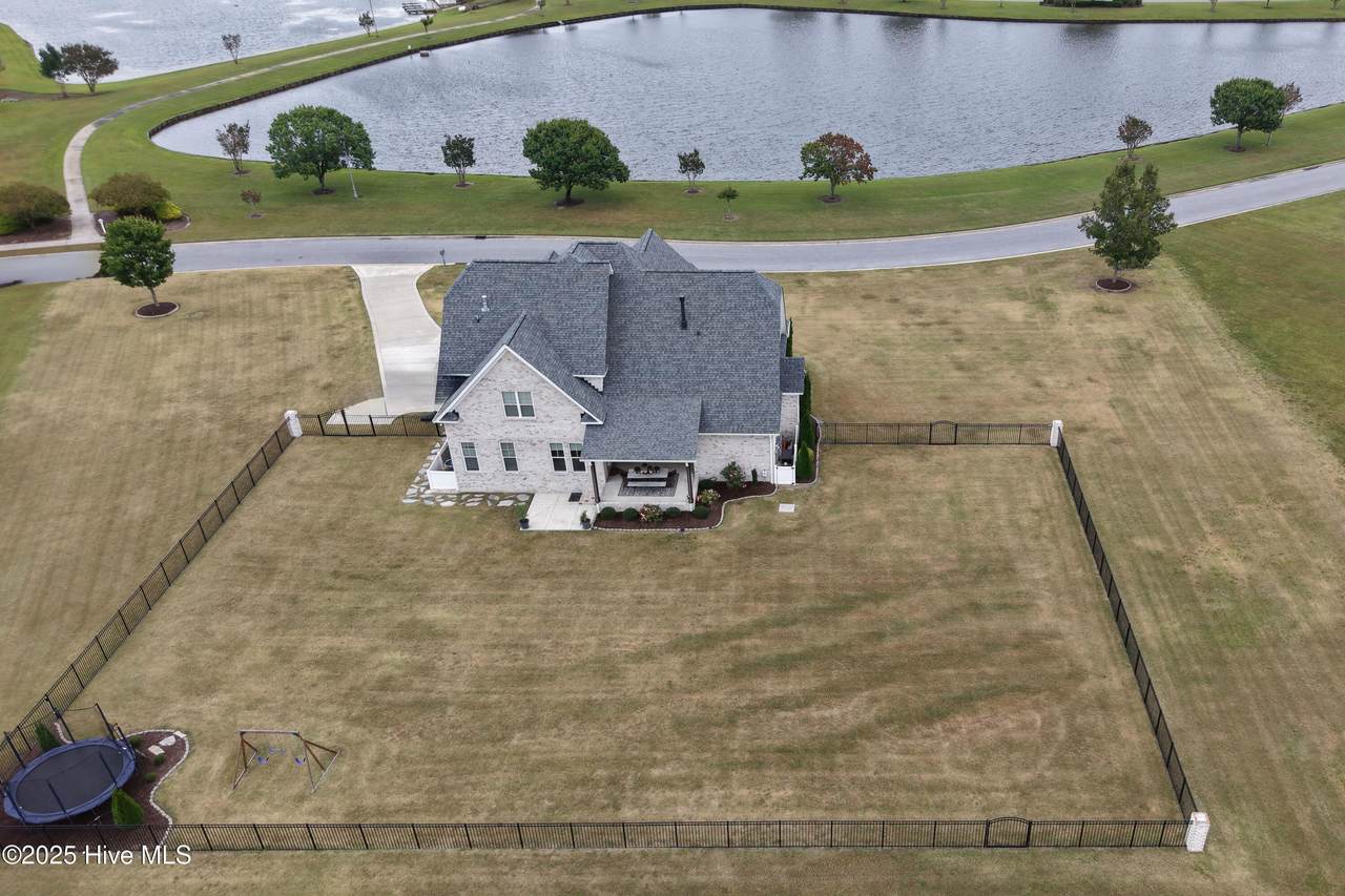 https://bt-photos.global.ssl.fastly.net/ncreg/1280_boomver_2_f890a7fbf5b03d0dfecd4d65328369b7-2.jpg