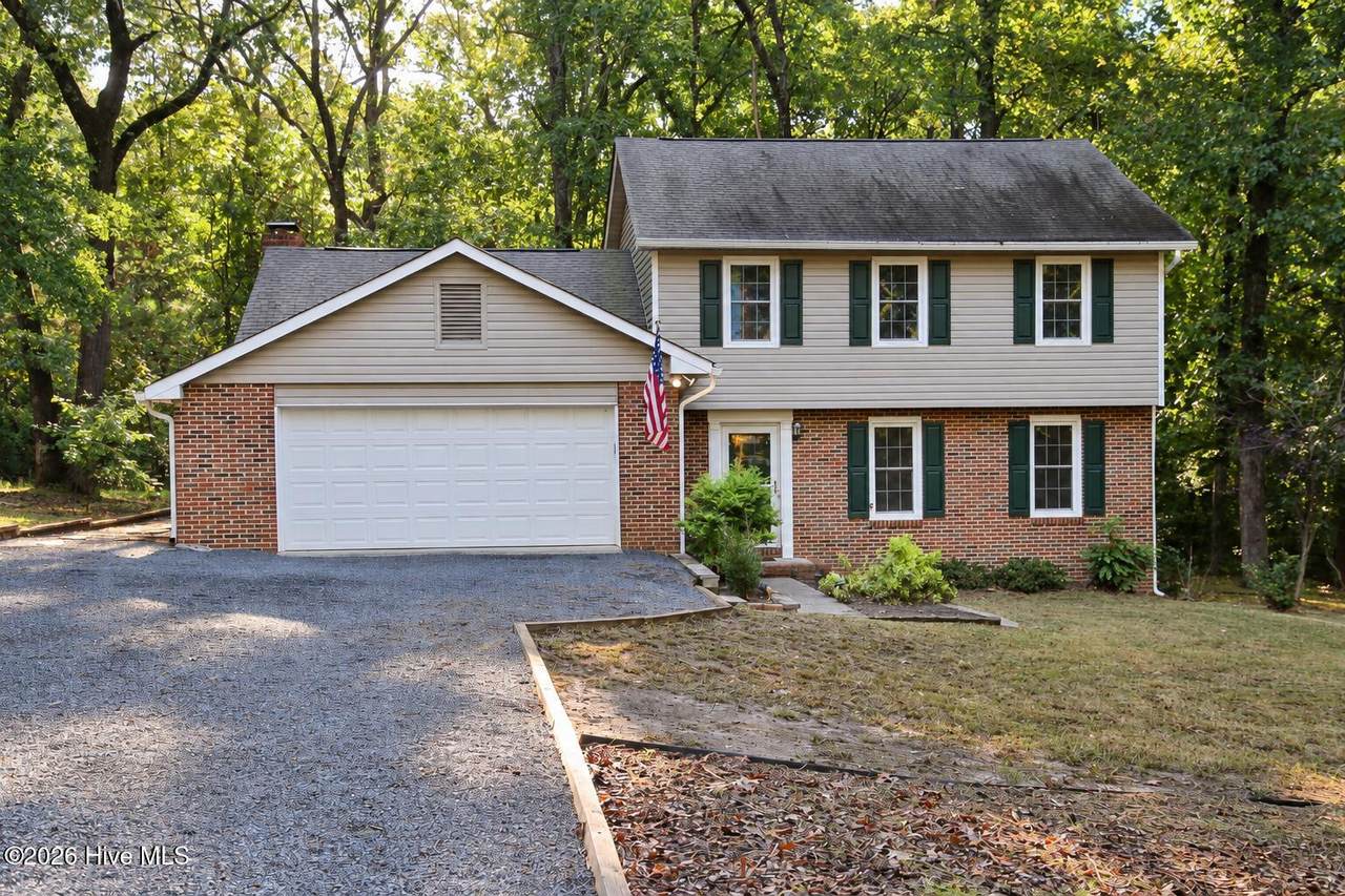 110 Stornoway Drive - Photo 1