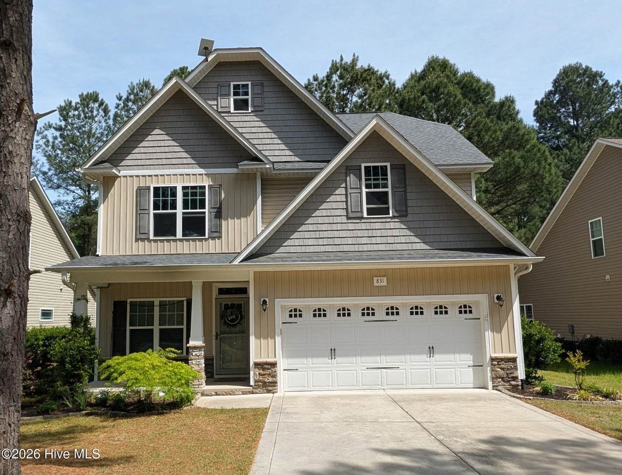 831 Thrush Drive - Photo 1