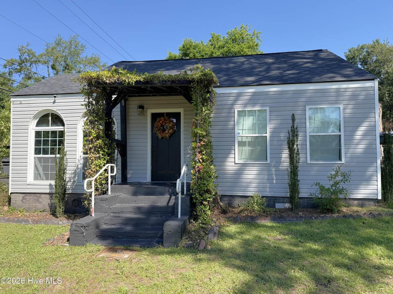 1101 Pine Drive Nw - Photo 1
