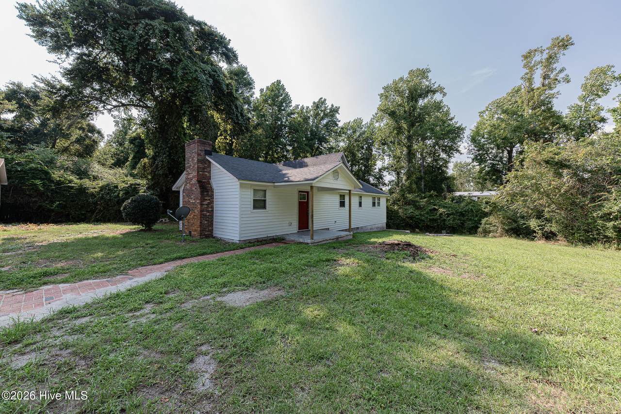 175 Peninsula Manor Road - Photo 1