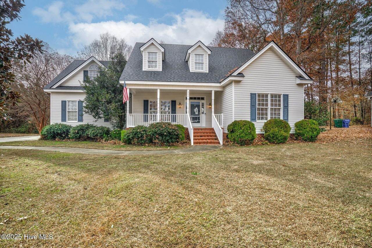 304 Woodfield Drive - Photo 1