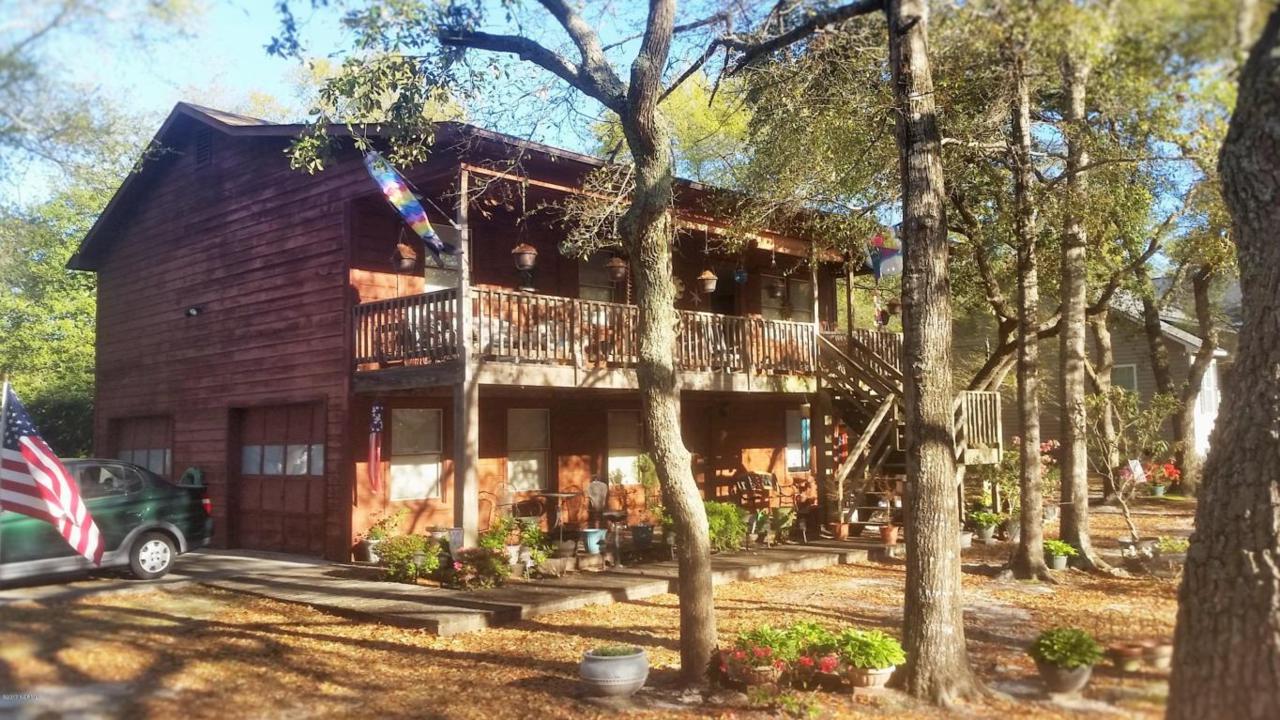 113 NW 24th Street, Oak Island, NC 28465 (MLS #100032562) :: Century 21 Sweyer & Associates