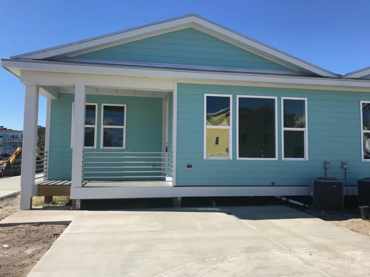 848 Fort Fisher Boulevard - Photo 1