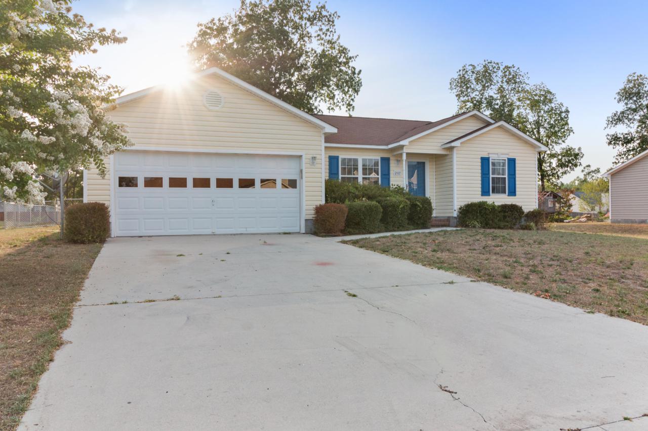 207 Essex Court - Photo 1