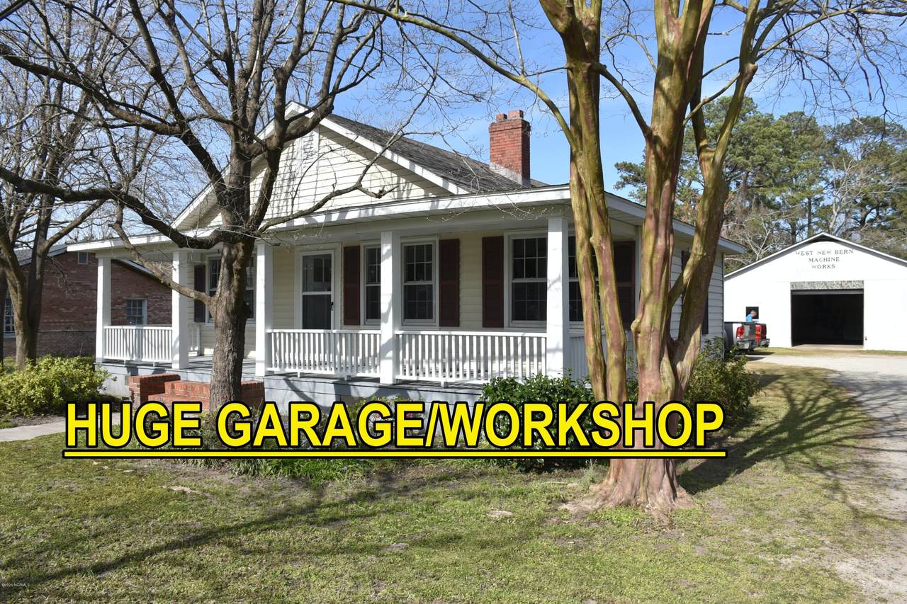 3304 Oaks Road - Photo 1