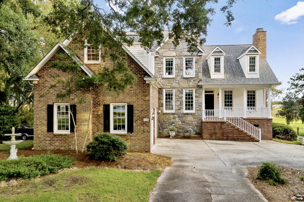 715 Shoreline Drive - Photo 1