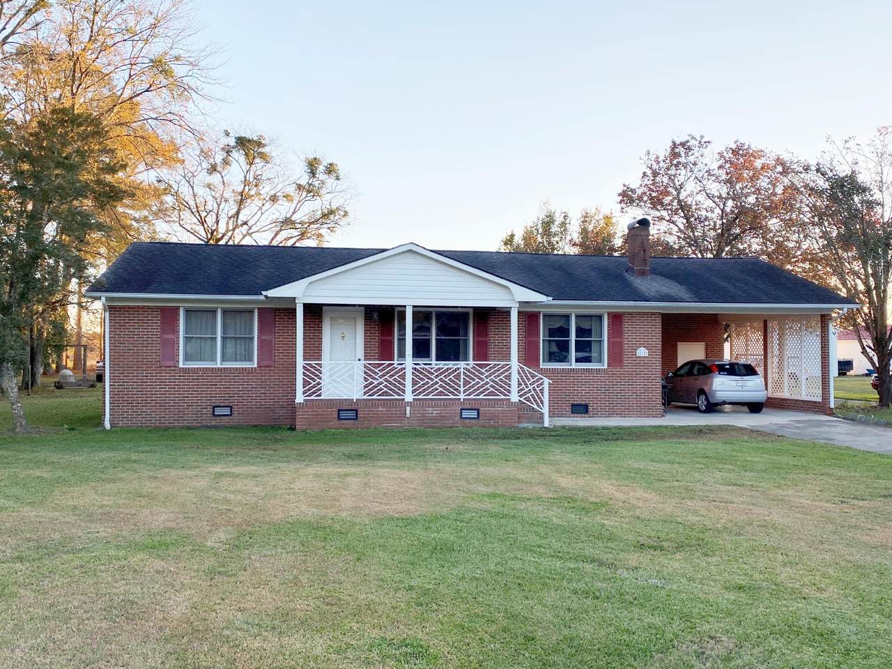 272 Aberdeen Drive - Photo 1