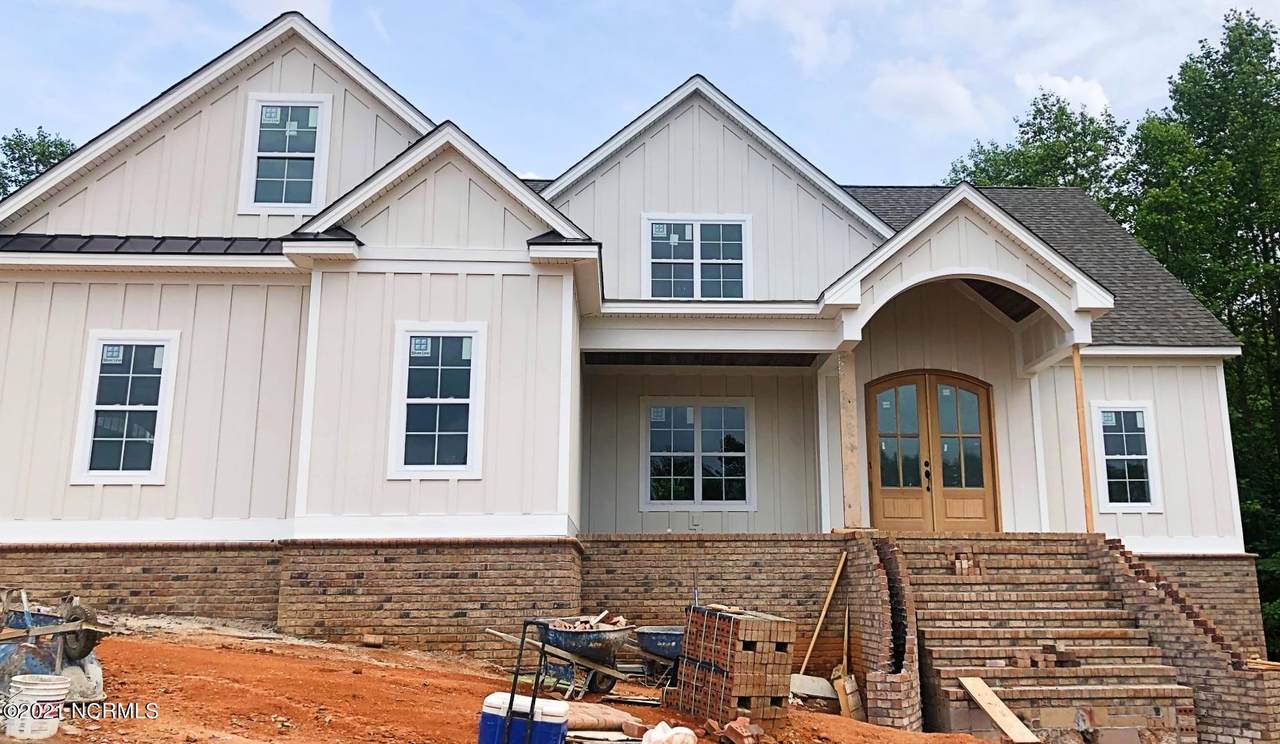 3299 Hampton Drive - Photo 1