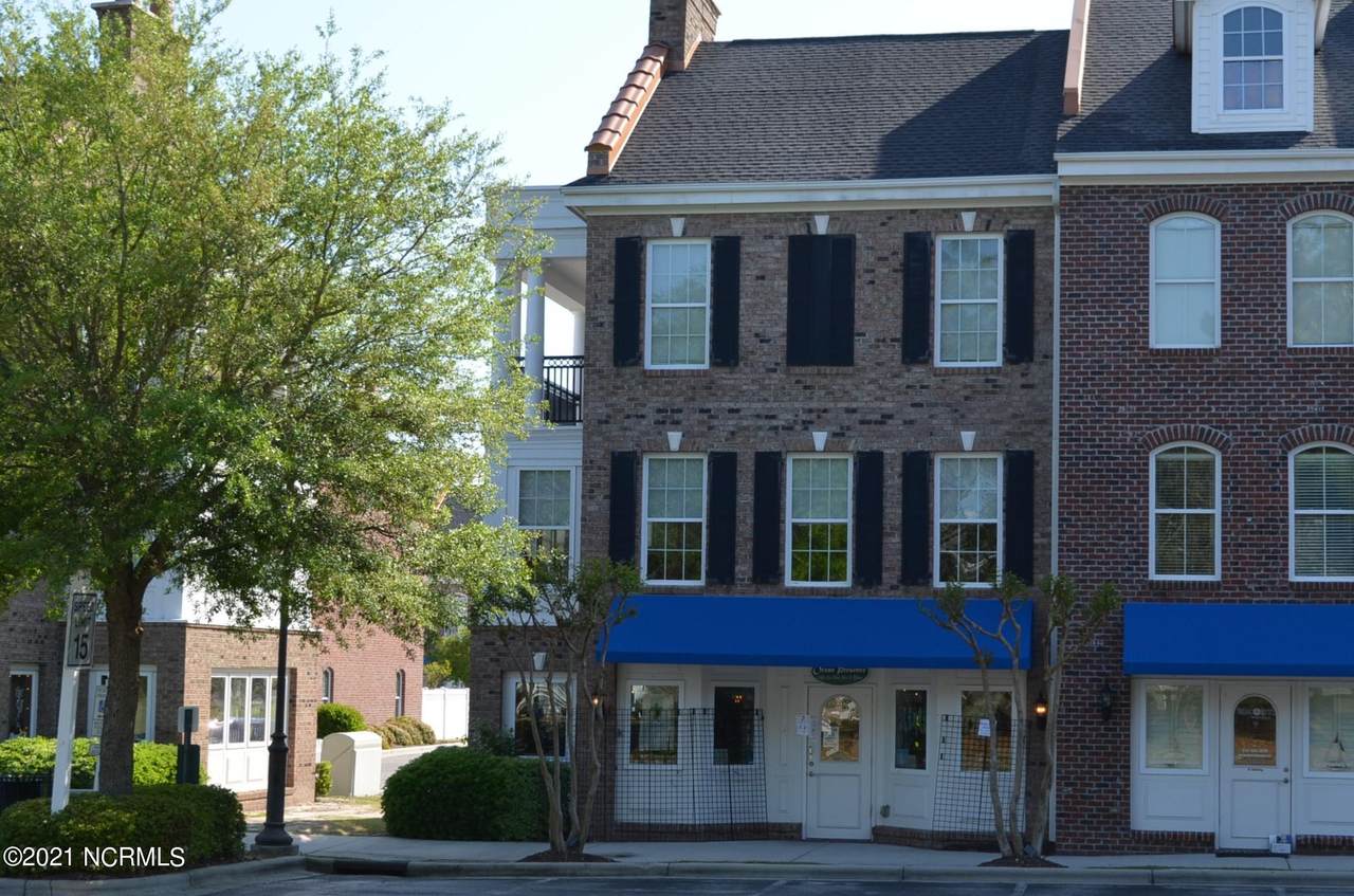 1780 Queen Anne Street - Photo 1