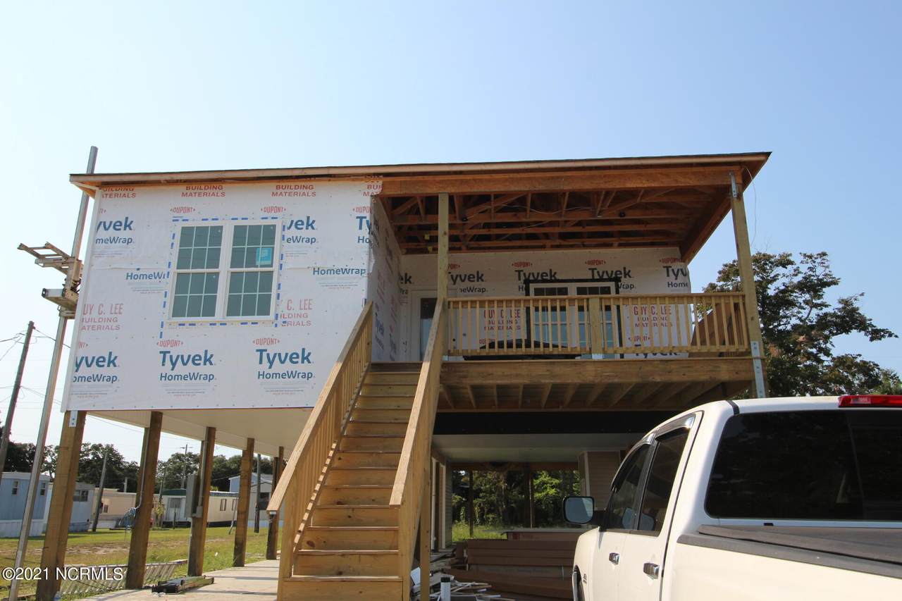2105 Bay Street - Photo 1