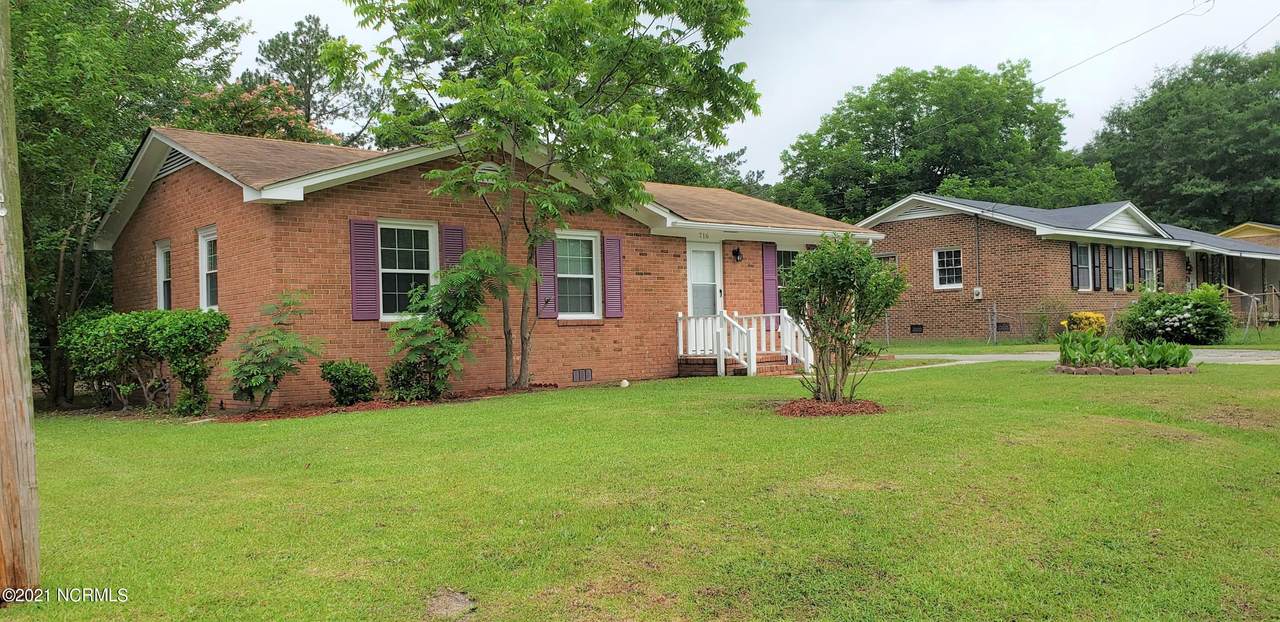 716 Hooker Road - Photo 1