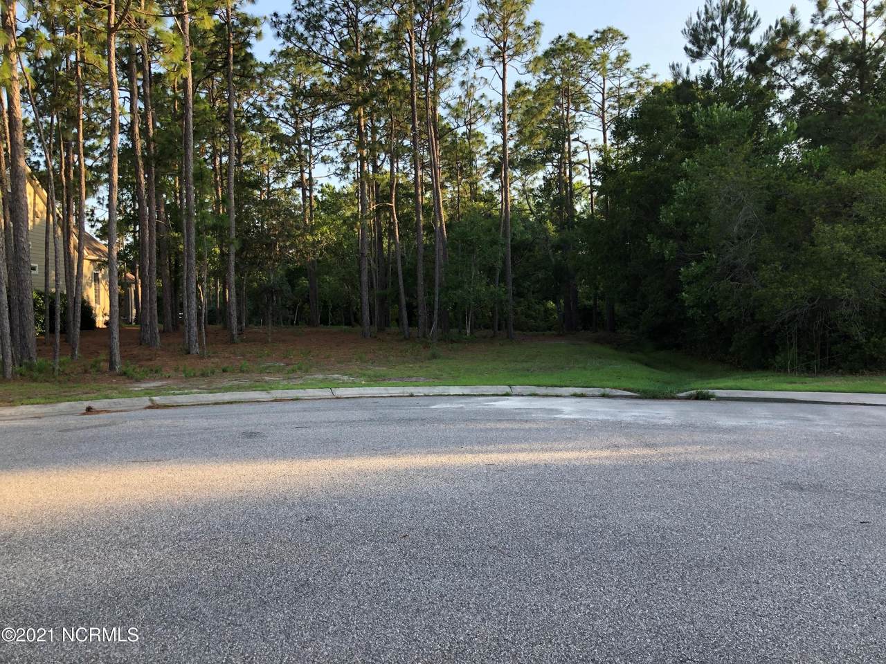 3587 Lynwood Court - Photo 1