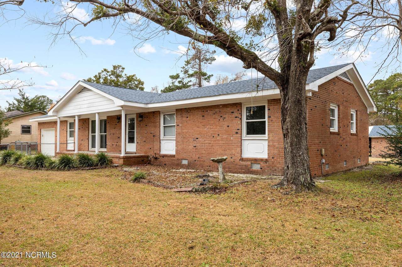 108 Queens Road - Photo 1