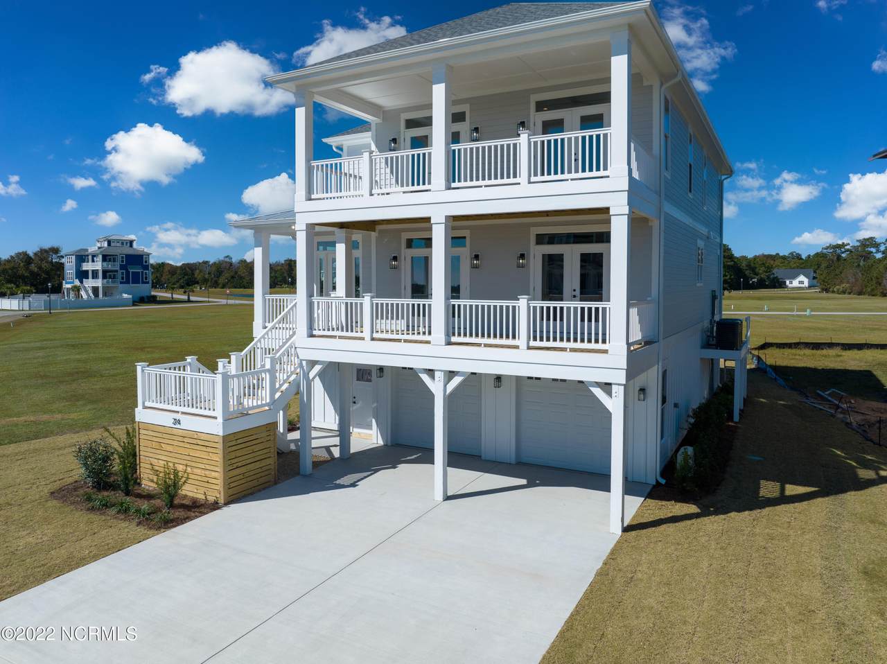 214 Marshside Landing - Photo 1