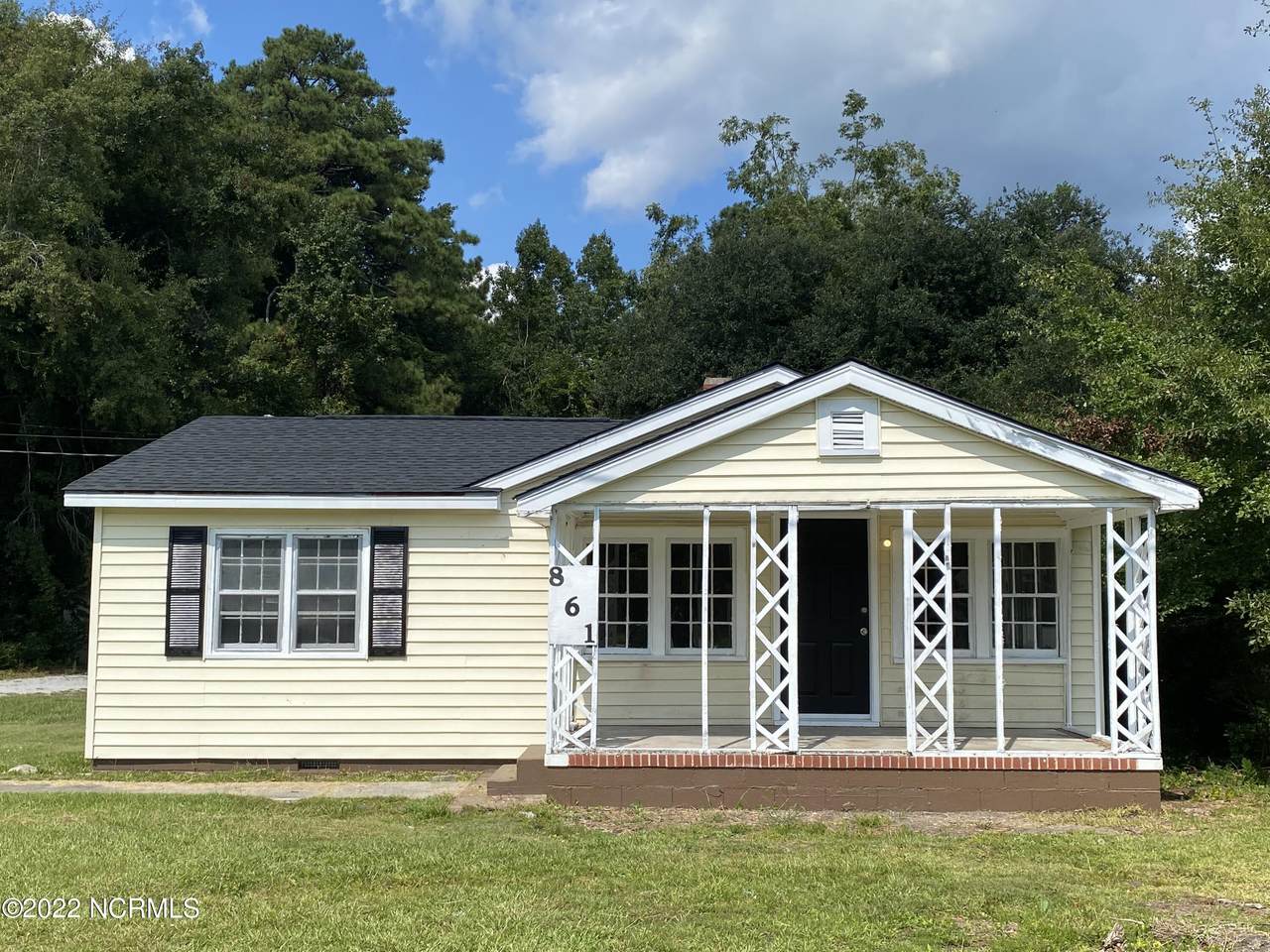 861 Freedom Way - Photo 1