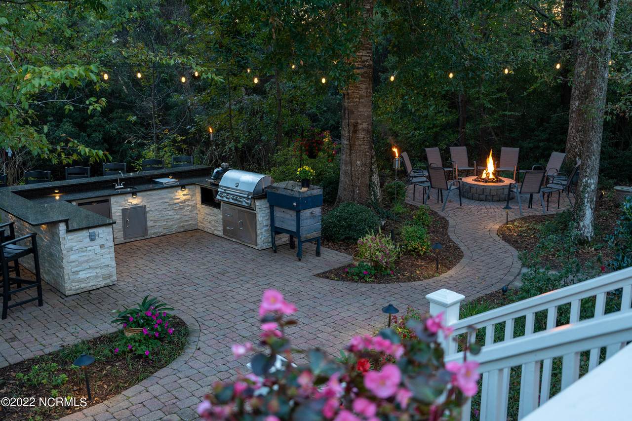 2785 Oakbluff Circle - Photo 1