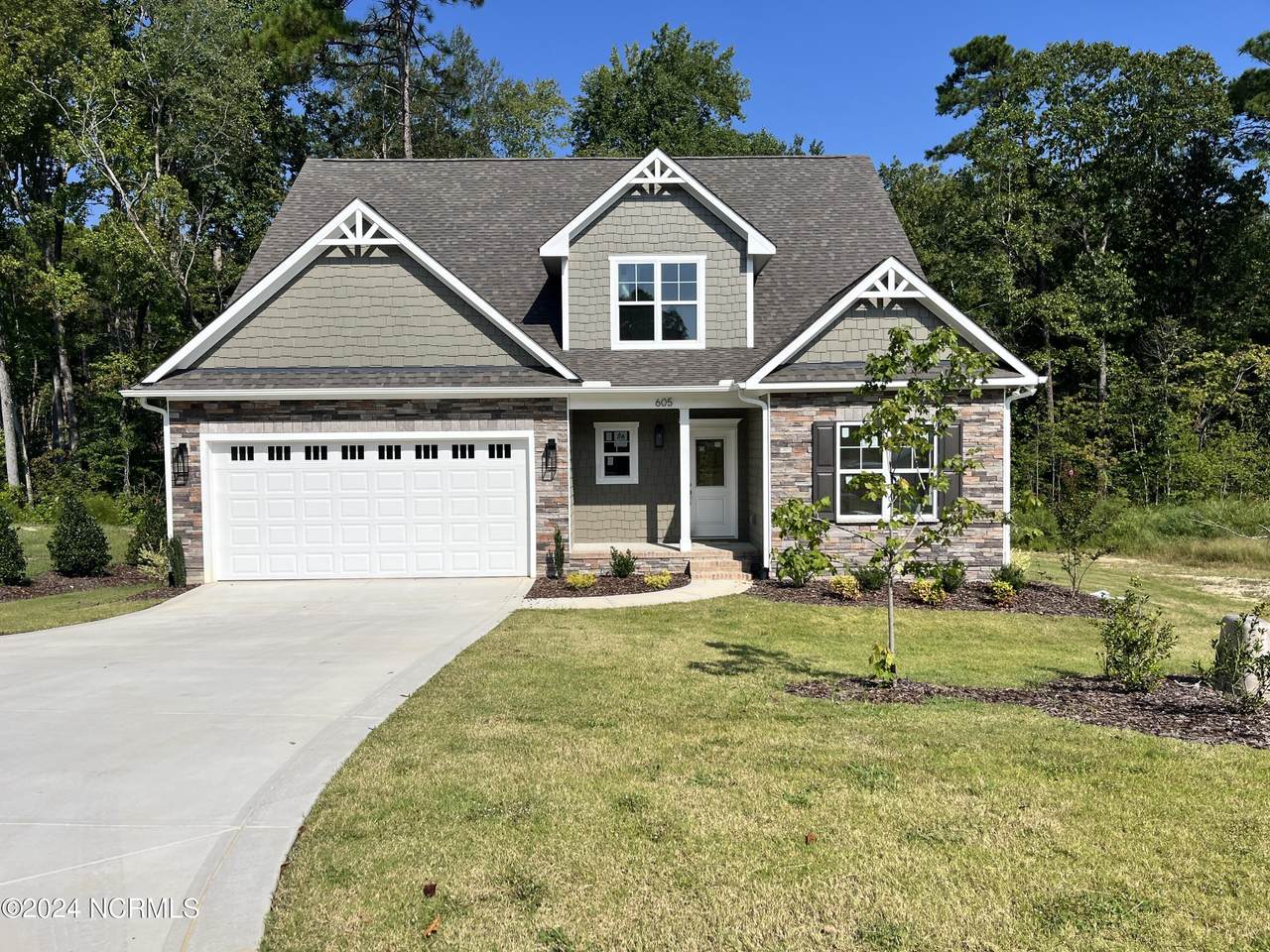 605 Jumper Court - Photo 1