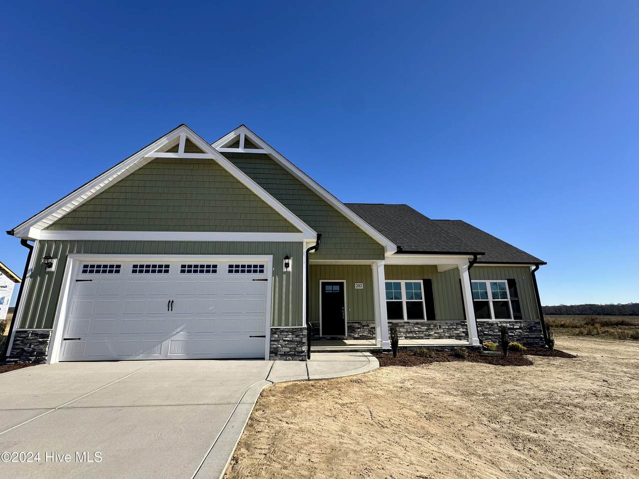 202 Dunbar Hill Drive - Photo 1