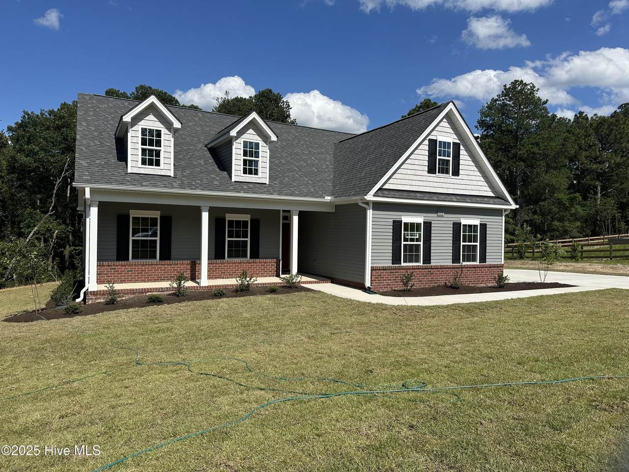 155 Courtland Circle - Photo 1